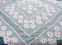 Table Topper square embroidered to the crochet