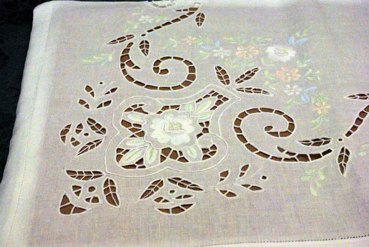 Tovaglie Rotonde 220CM - Embroidery Centre Di Celentano Alessandro & C