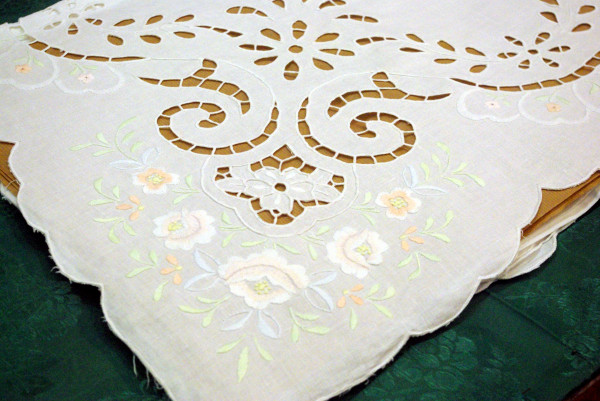 TABLE-CLOTH 72" X 108" PURE LINEN