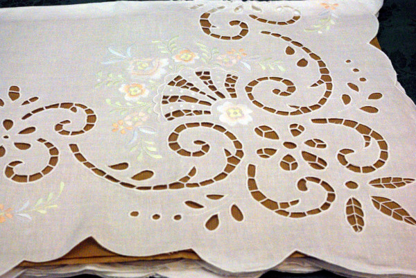 TABLE-CLOTH 72" X 108" PURE LINEN